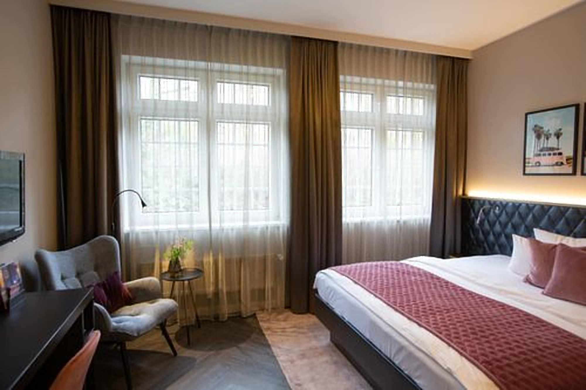 Boutique Hotel Poppenbütteler Hof Hamburgo Exterior foto